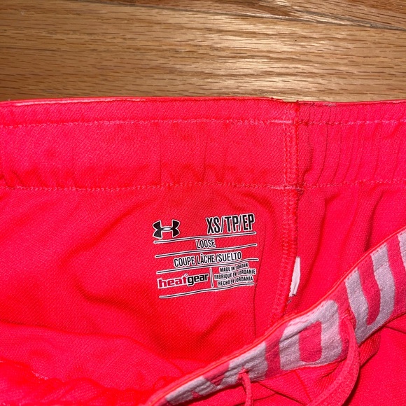 UNDER ARMOUR BUNDLE OF 2 PAIRS OF ATHLETIC SHORTS (XS, PINK/ORANGE) - Picture 5 of 5